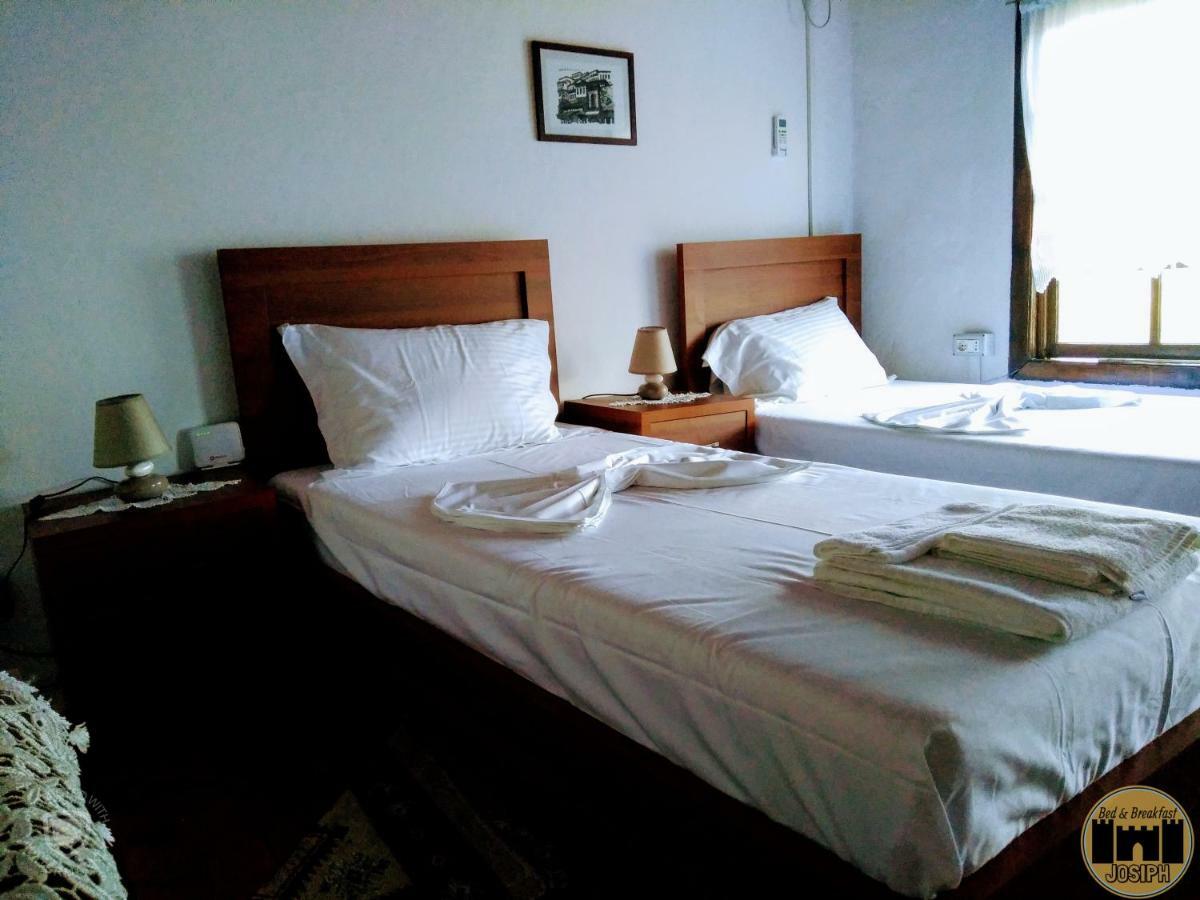 Bed & Breakfast Josiph Берат Екстер'єр фото