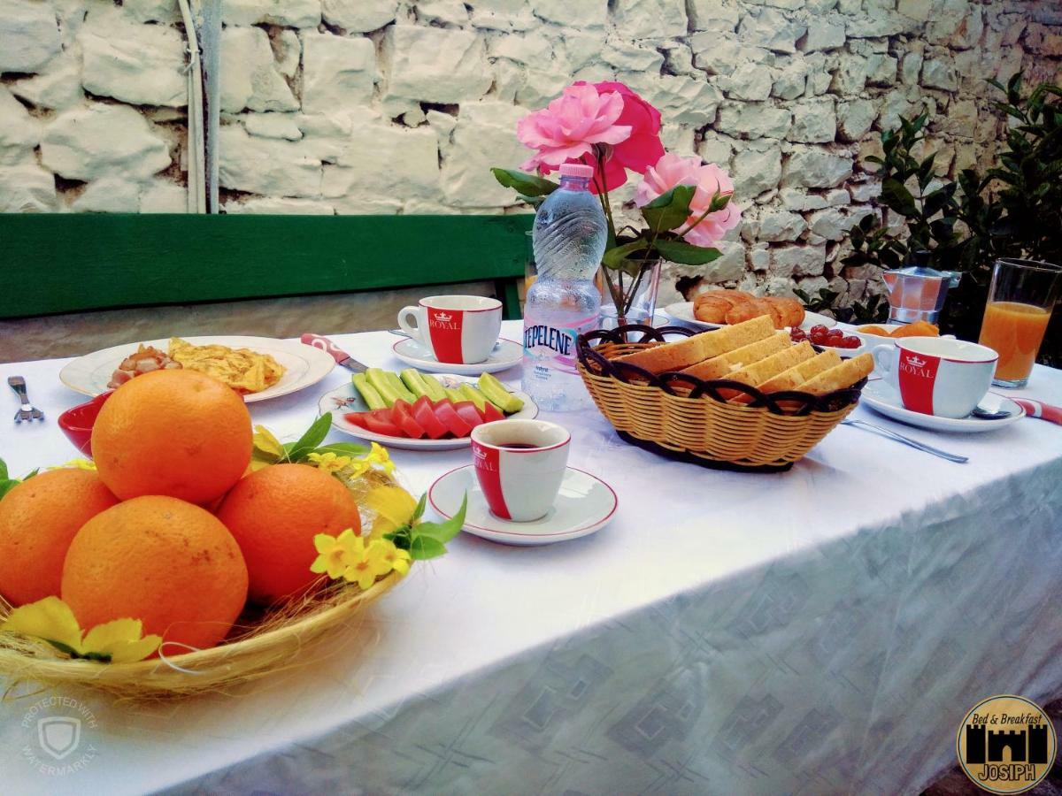 Bed & Breakfast Josiph Берат Екстер'єр фото
