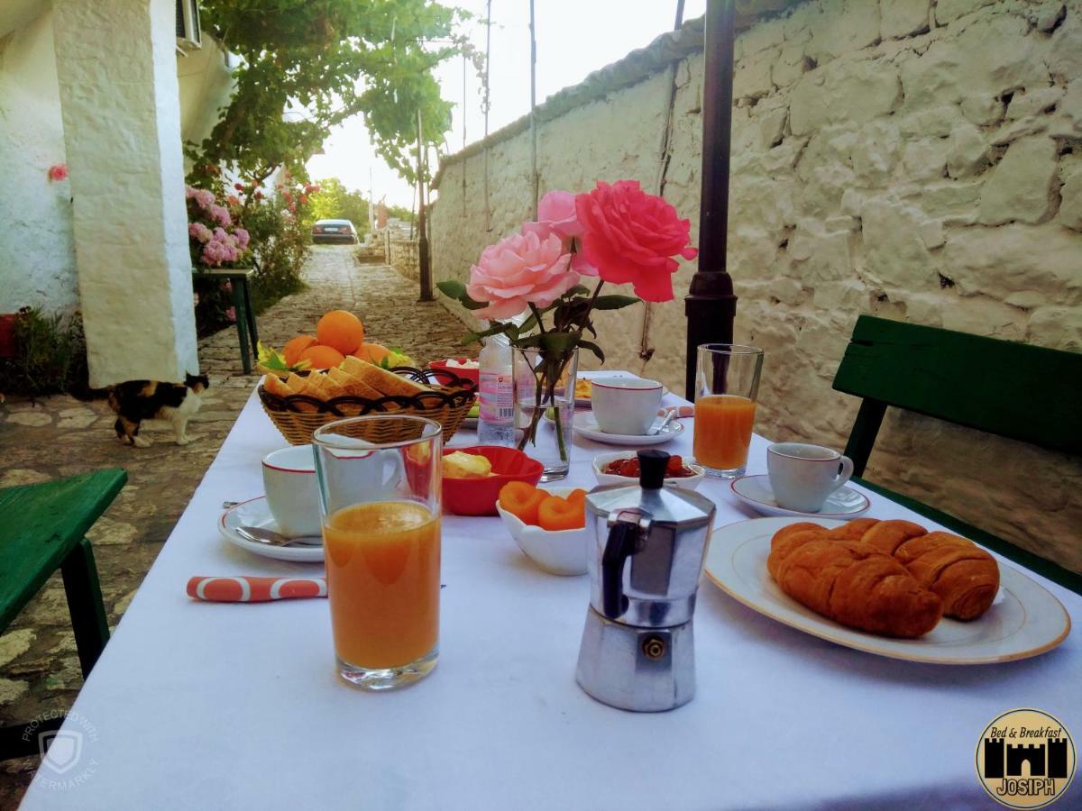 Bed & Breakfast Josiph Берат Екстер'єр фото