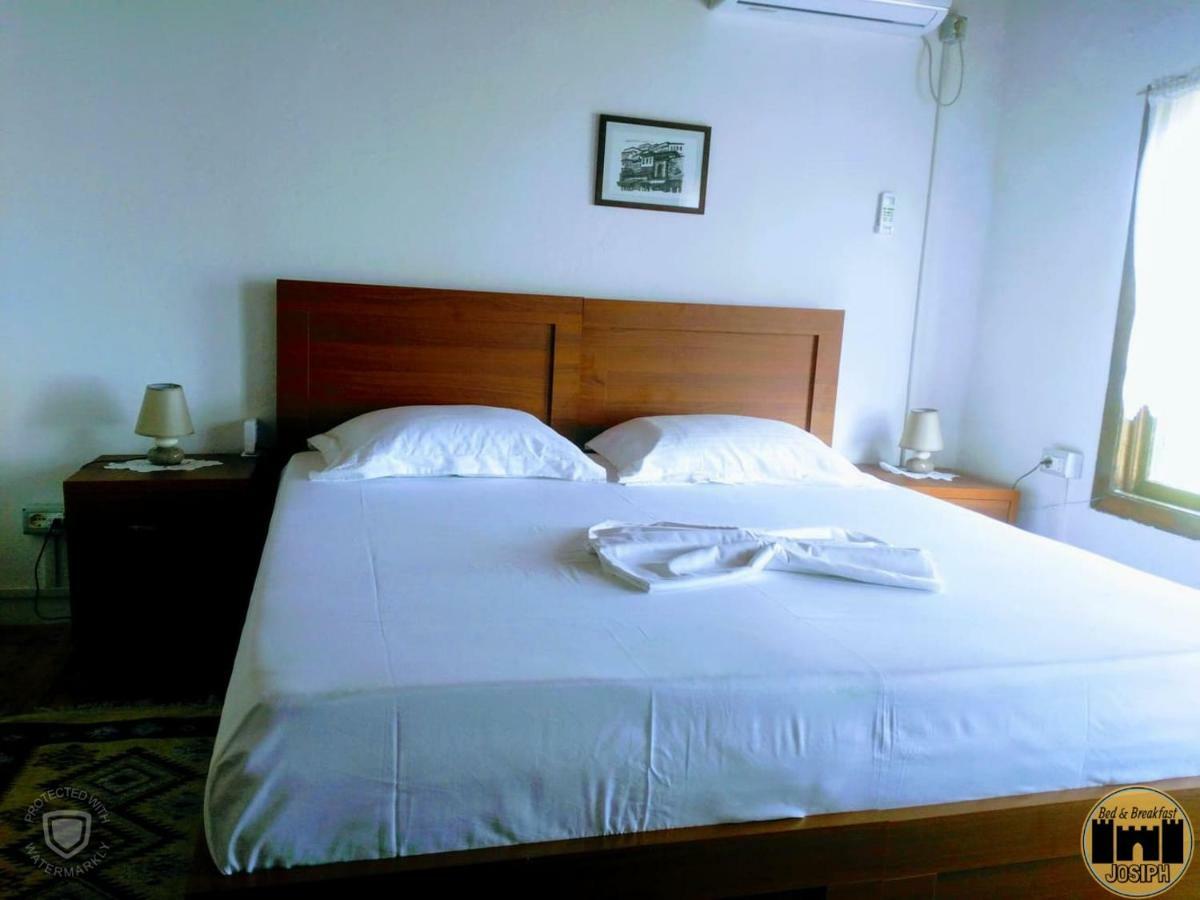 Bed & Breakfast Josiph Берат Екстер'єр фото